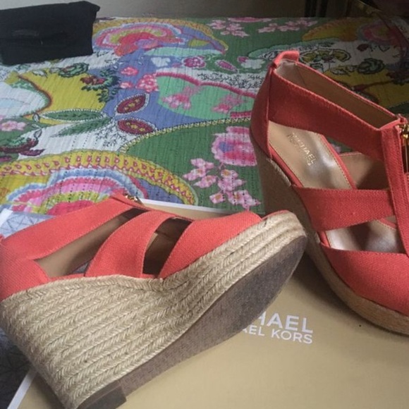 Shoes - Picture 3 of 6